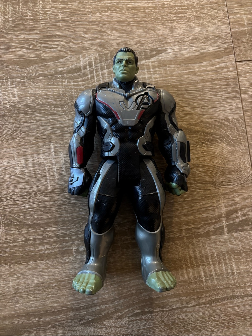 Marvel Avengers Endgame Titan Hero Series HULK action figure